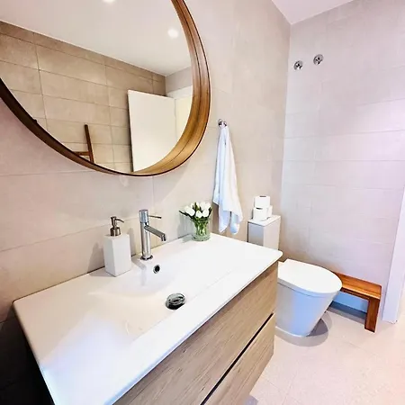 The Estrela House - No 107 - 2D - Comfort Two-Bedroom Apartment * Lisbon
